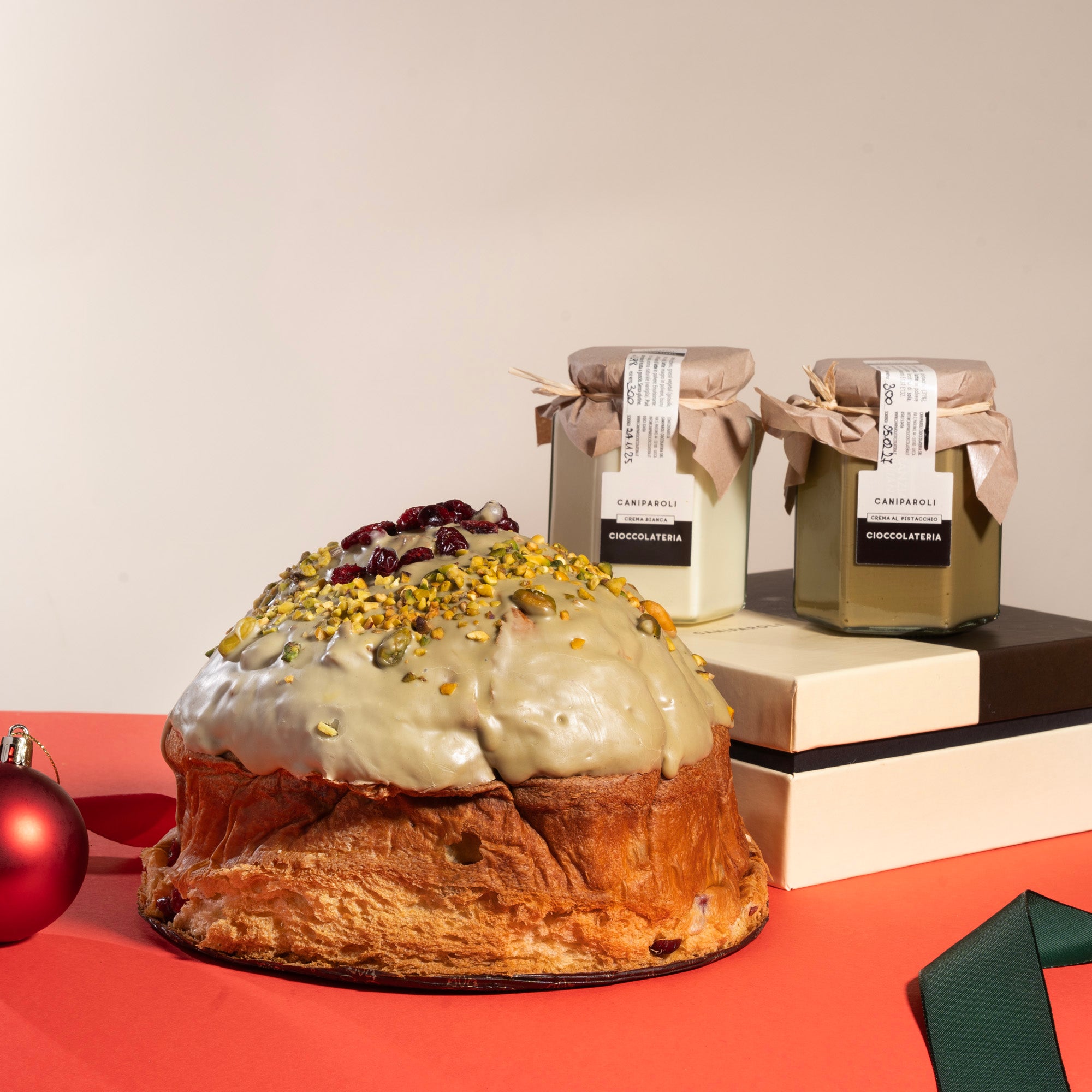 BOX Oro Verde - 2 panettoni pistacchio + 2 creme Caniparoli