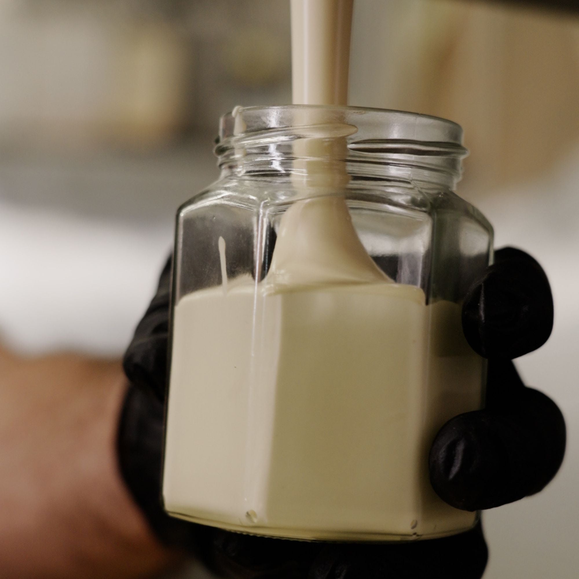 BOX Oro Verde - 2 panettoni pistacchio + 2 creme Caniparoli